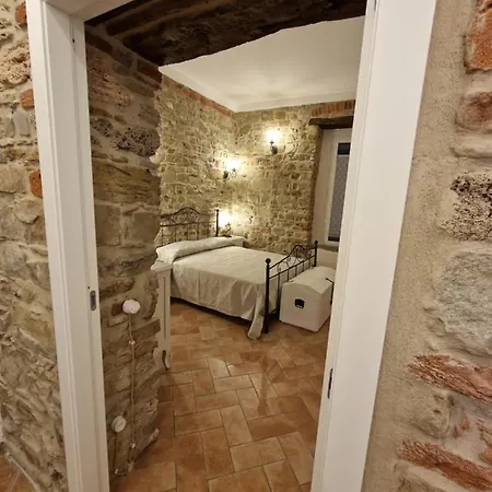 Antica Dimora Aragonese 펜션 아그로폴리